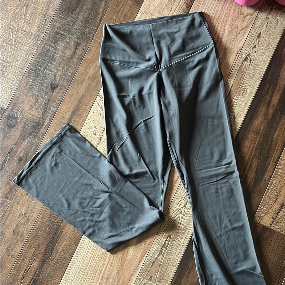 Women's Gray Leggings